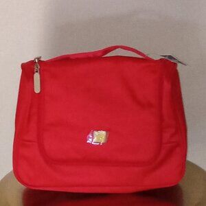 Go Red Hang Up Beauty Case